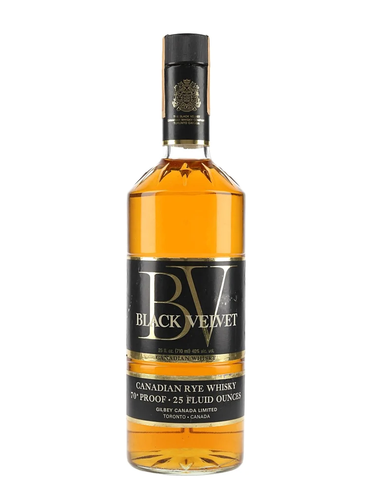 Black Velvet Blended Canadian Whisky - Distilled 1970 (40%, 75cl)